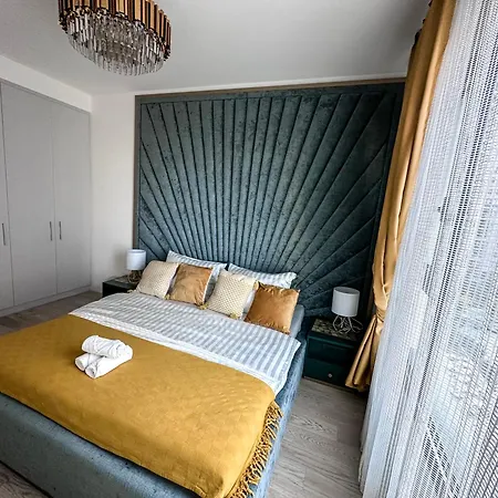 Beldorado - Waterfront Luxury Emerald 60m2 Апартаменты